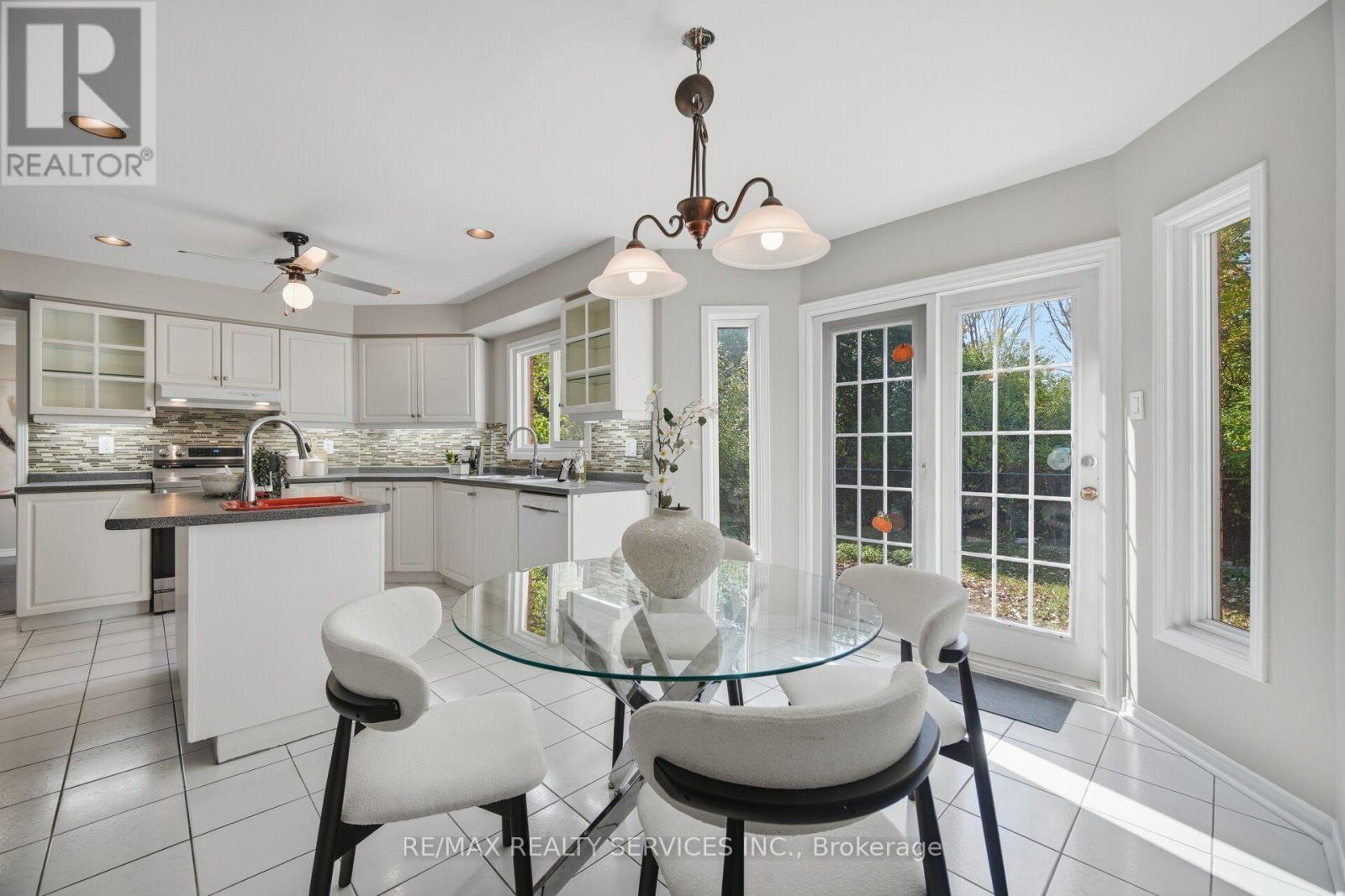 8 Gardenia Way, Caledon, Ontario  L7C 1B2 - Photo 23 - W14080042