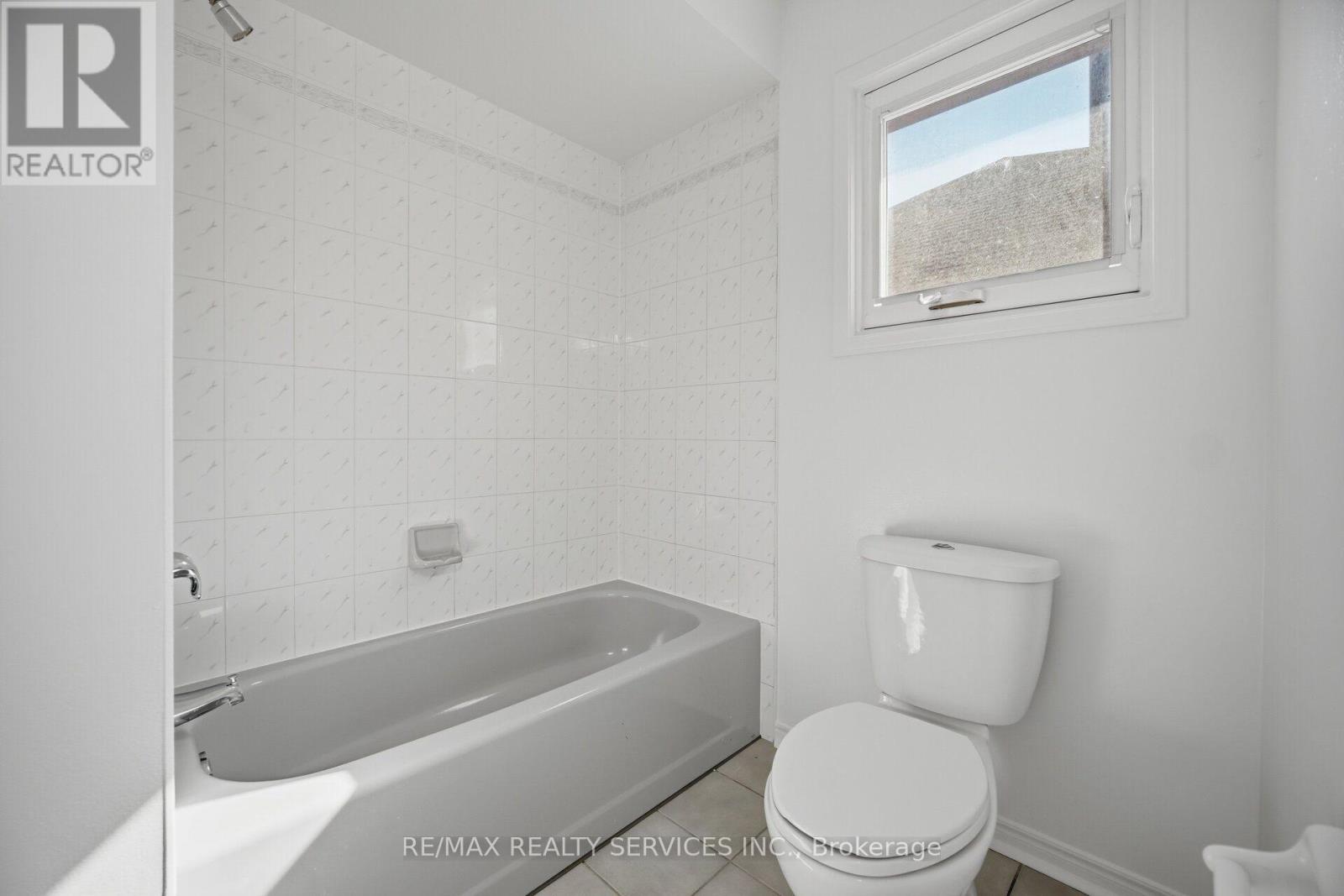 8 Gardenia Way, Caledon, Ontario  L7C 1B2 - Photo 44 - W14080042