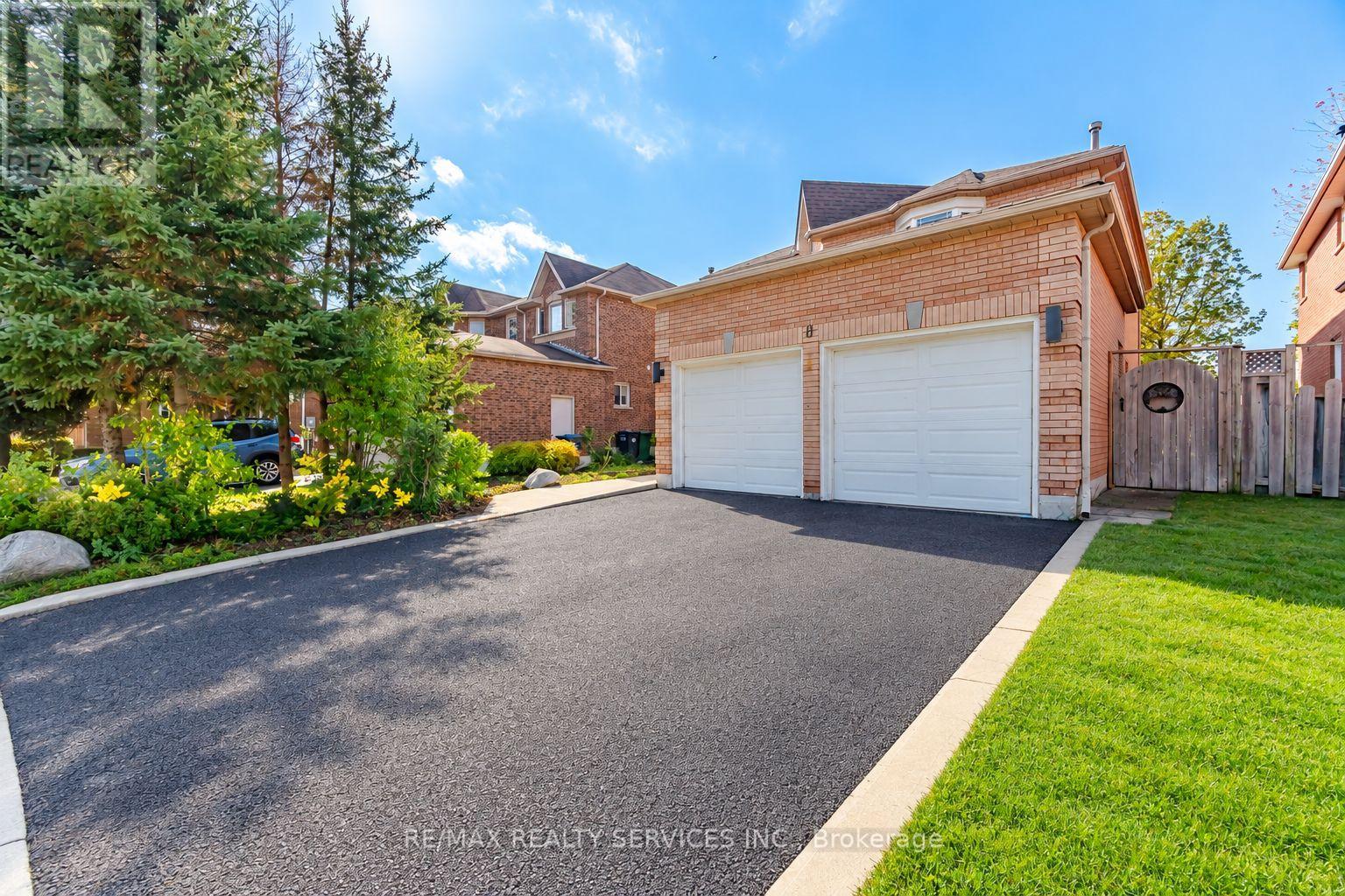 8 Gardenia Way, Caledon, Ontario  L7C 1B2 - Photo 5 - W14080042