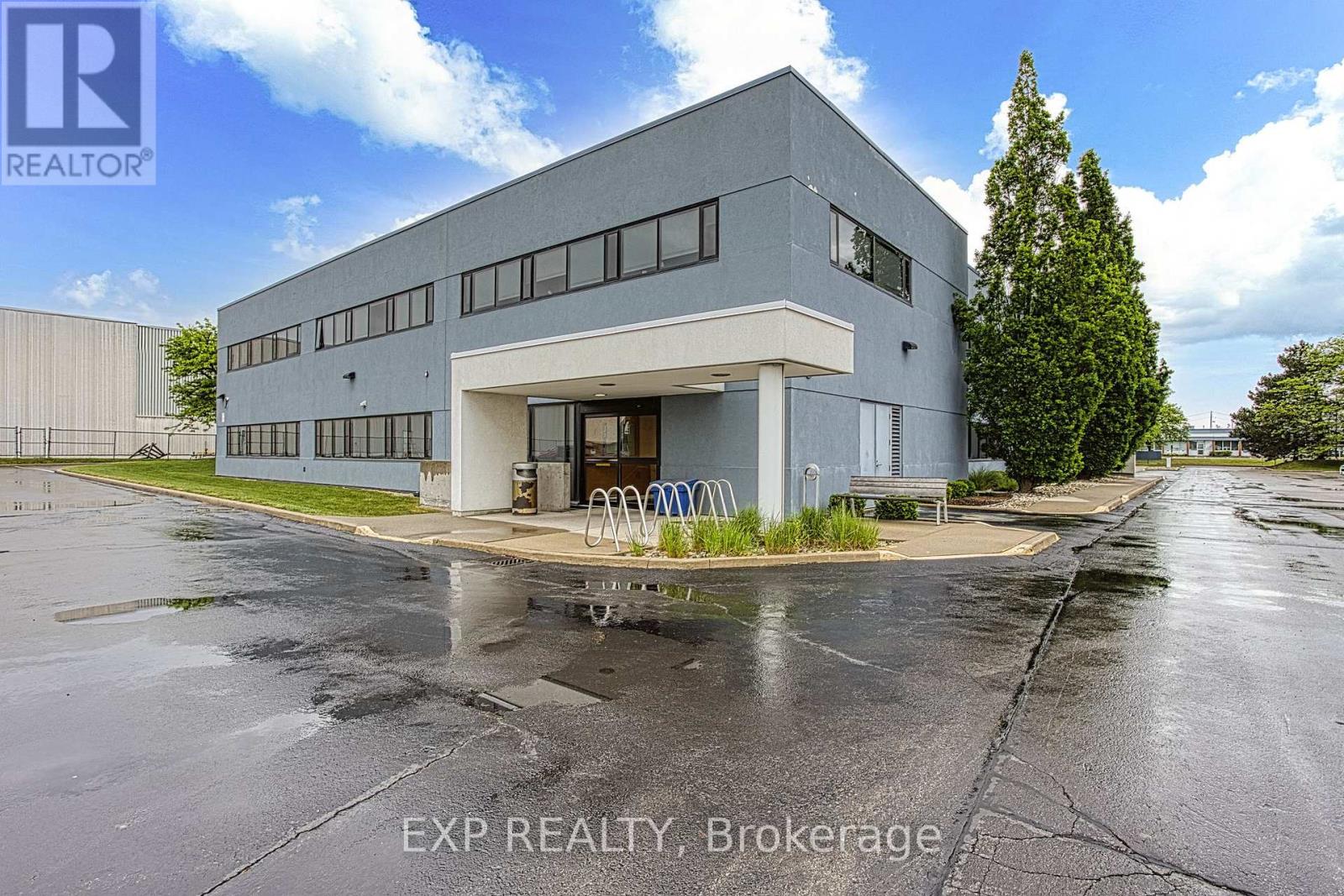 105 - 980 Fraser Drive, Burlington, Ontario  L7L 5P5 - Photo 2 - W14080116