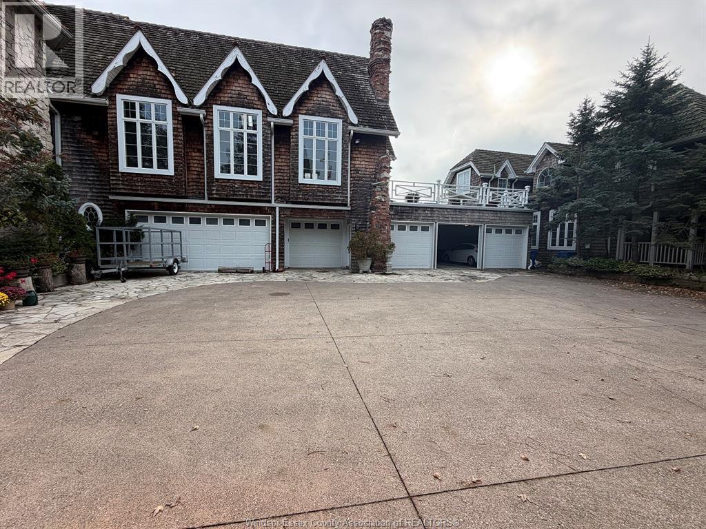 MLS# 26025323: 1748 CAILLE AVENUE Unit# 4, Lakeshore, Canada