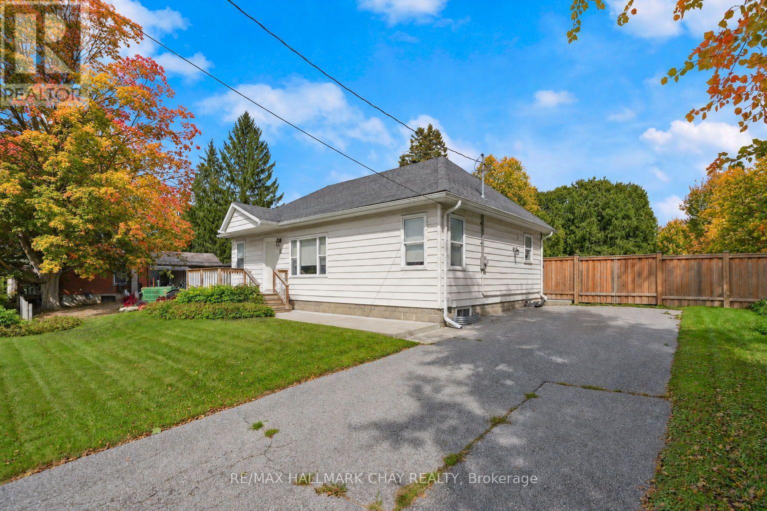 11 King Street S, Innisfil, Ontario  L0L 1L0 - Photo 3 - N13775290