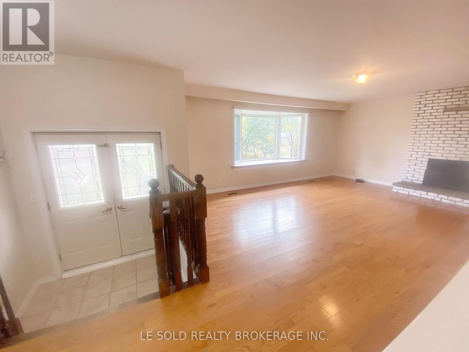 Upper - 50 Dickson Hill Road, Markham, Ontario  L3P 3J3 - Photo 4 - N14030786