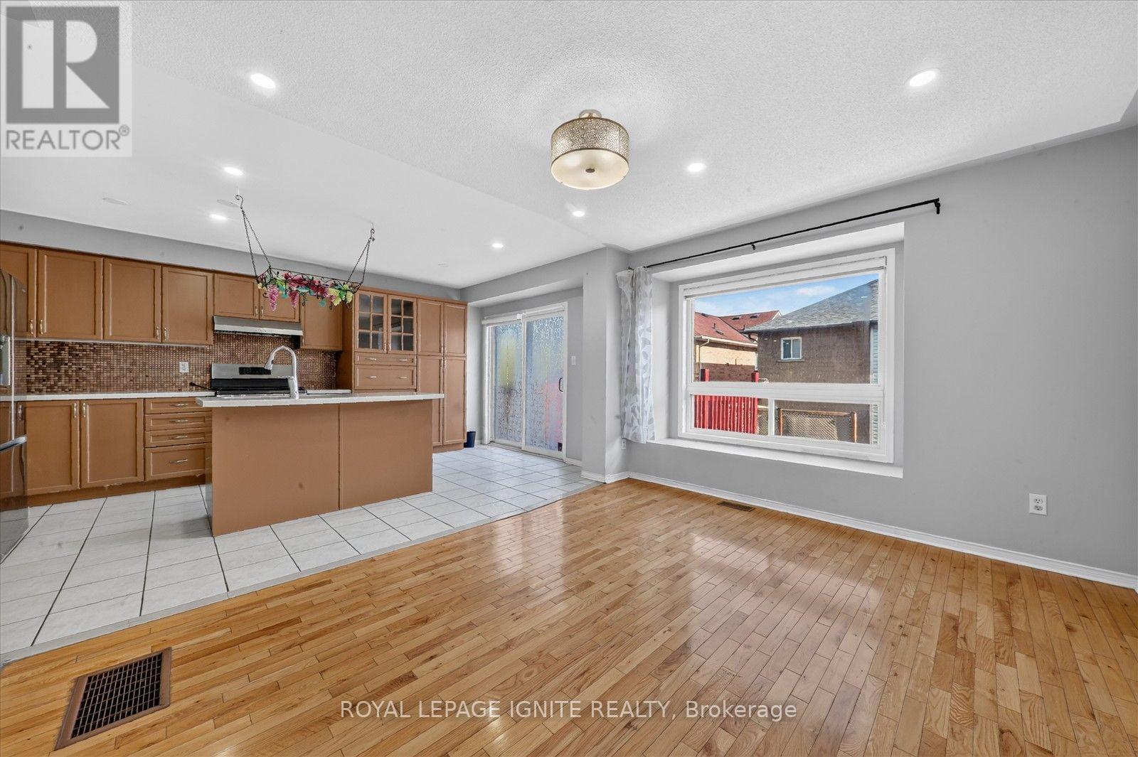 26 Roxton Crescent, Brampton, Ontario  L7A 2E7 - Photo 10 - W13876126
