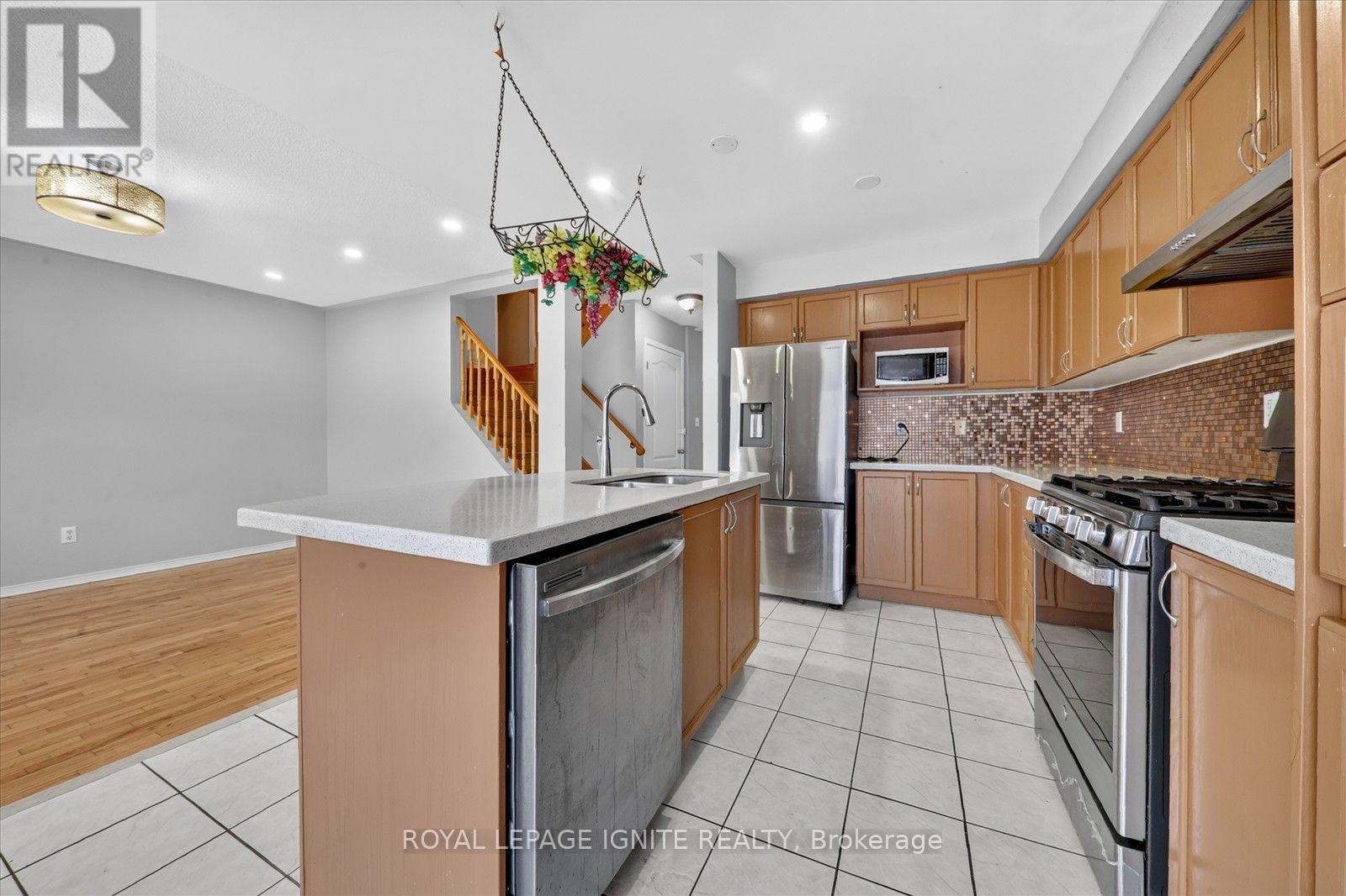 26 Roxton Crescent, Brampton, Ontario  L7A 2E7 - Photo 15 - W13876126