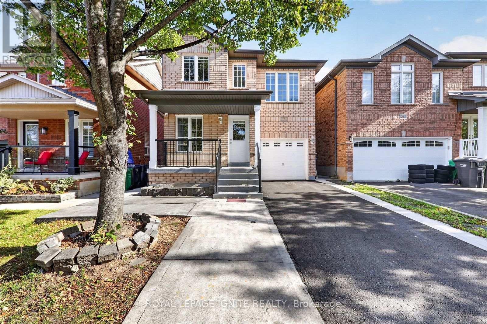 26 Roxton Crescent, Brampton, Ontario  L7A 2E7 - Photo 2 - W13876126