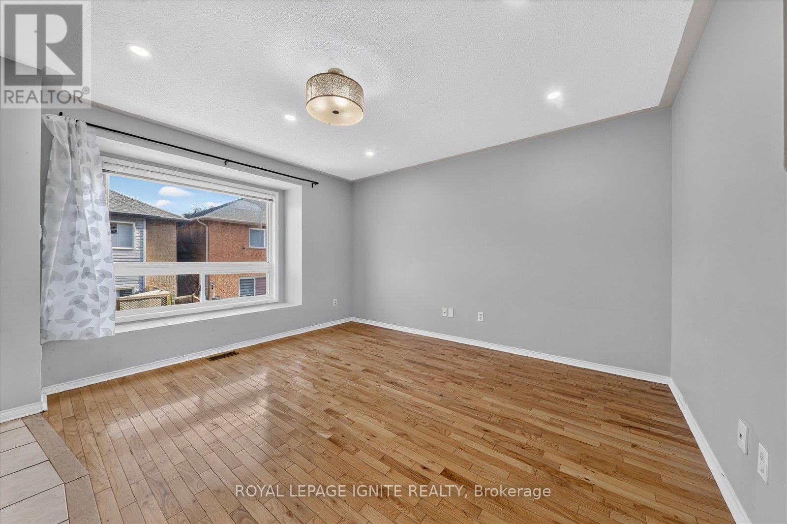 26 Roxton Crescent, Brampton, Ontario  L7A 2E7 - Photo 9 - W13876126