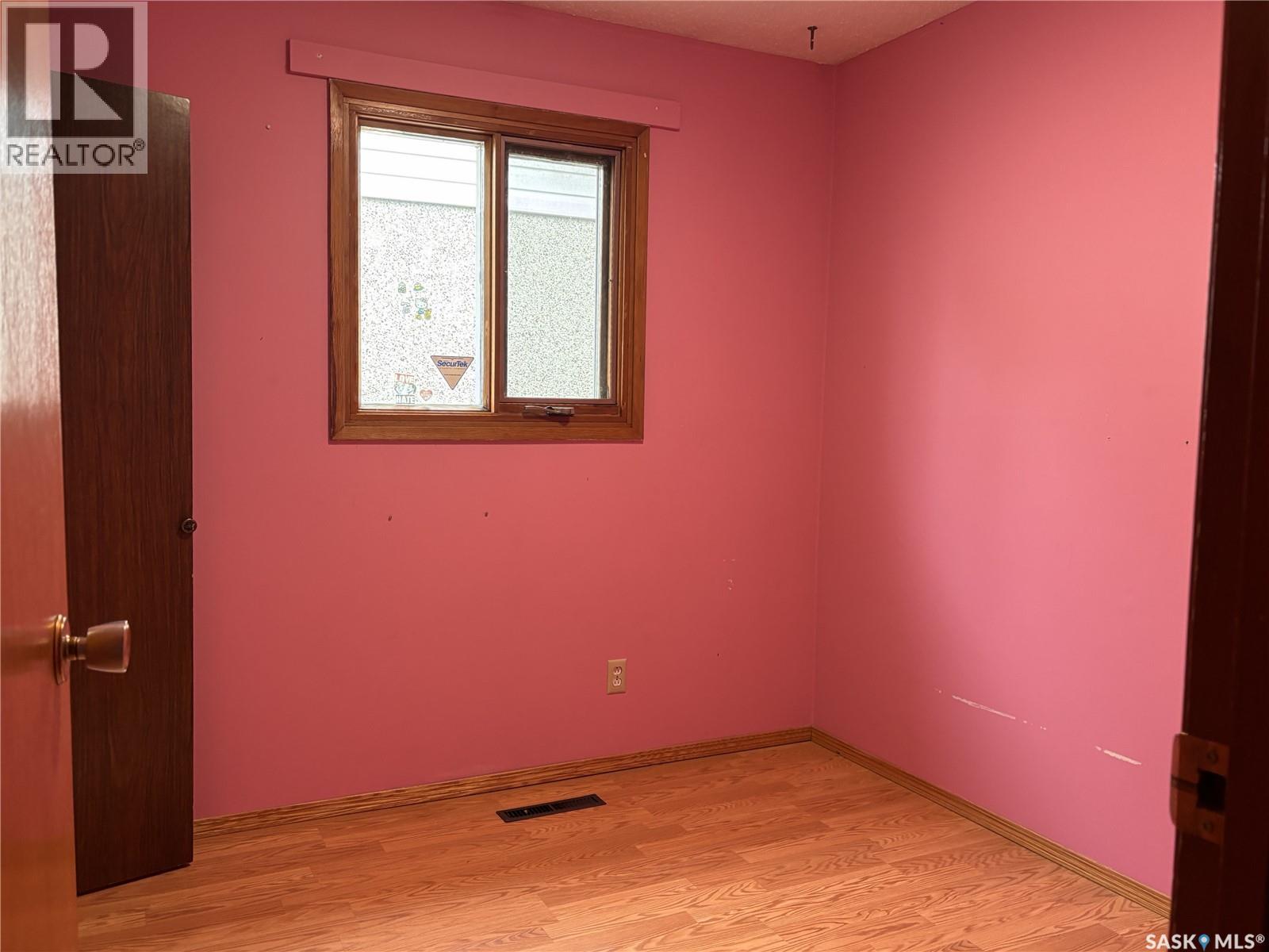 1711 13th Street W, Prince Albert, Saskatchewan  S6V 3K2 - Photo 12 - SK050950