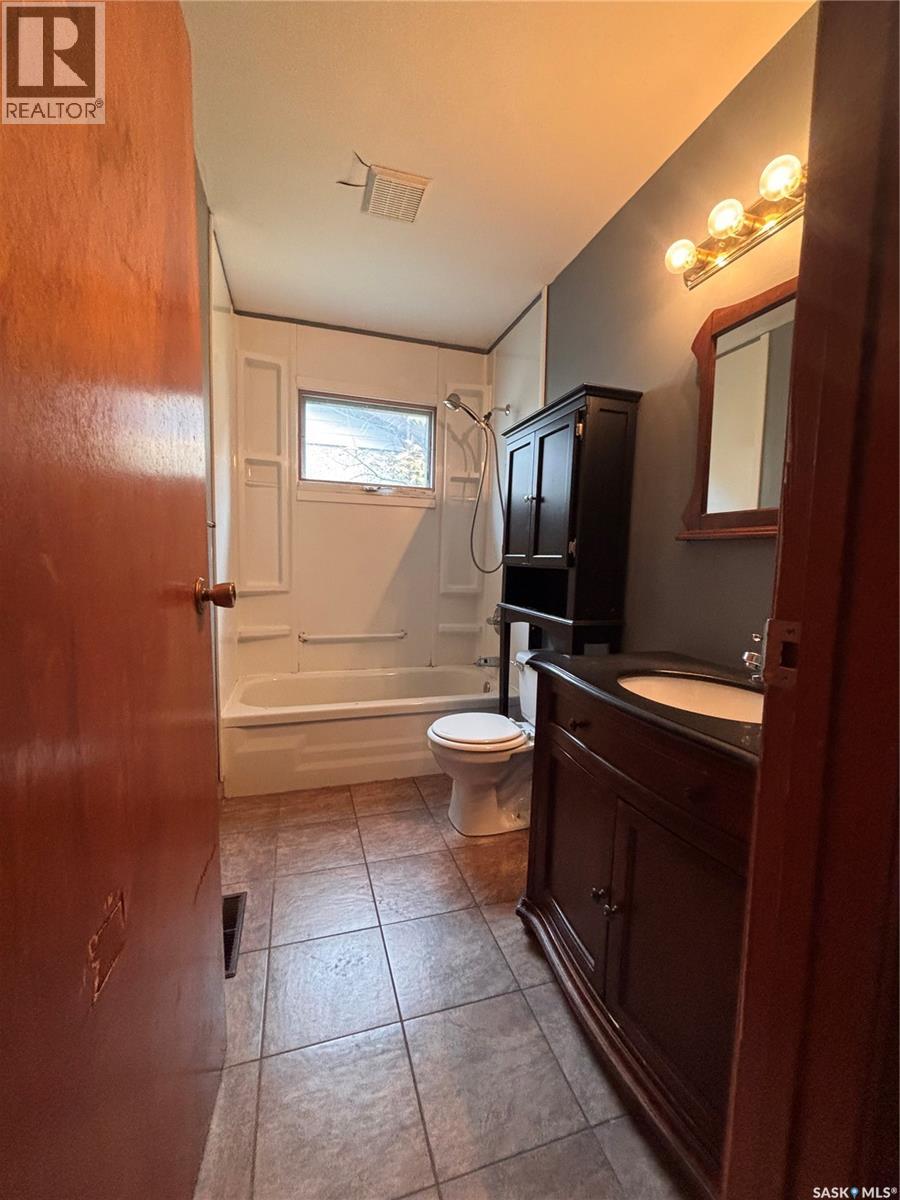 1711 13th Street W, Prince Albert, Saskatchewan  S6V 3K2 - Photo 20 - SK050950
