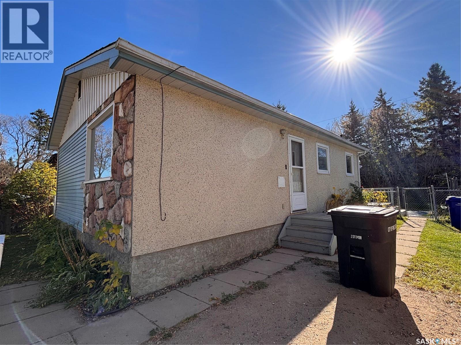 1711 13th Street W, Prince Albert, Saskatchewan  S6V 3K2 - Photo 3 - SK050950