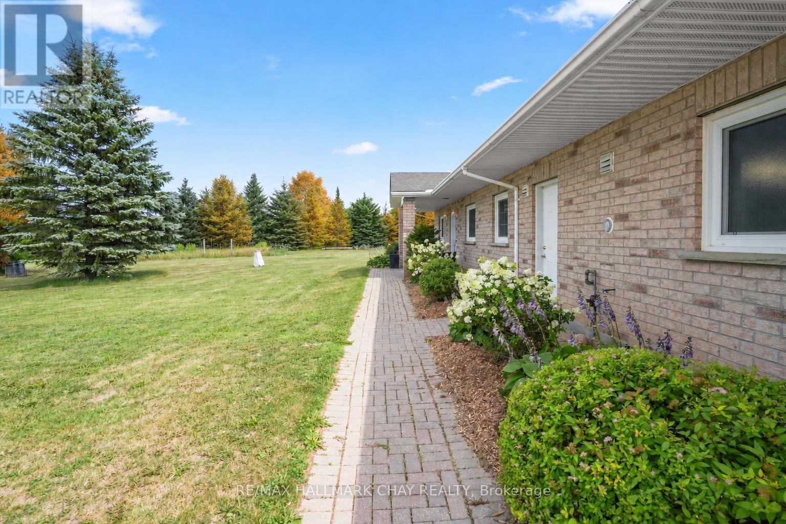 958375 E 7th Line, Mulmur, Ontario  L9V 0M9 - Photo 3 - X13804424