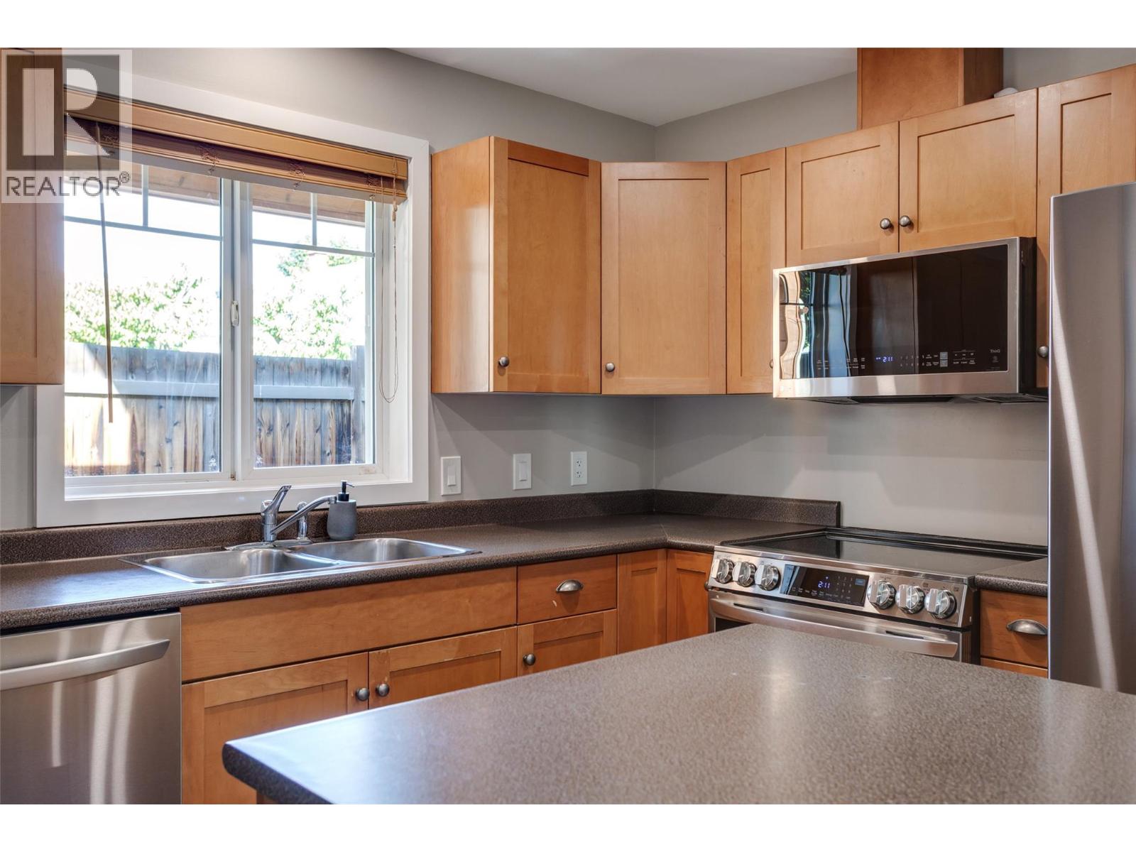 950 & 952 Stockwell Avenue, Kelowna, British Columbia  V1Y 6W2 - Photo 56 - 10403279