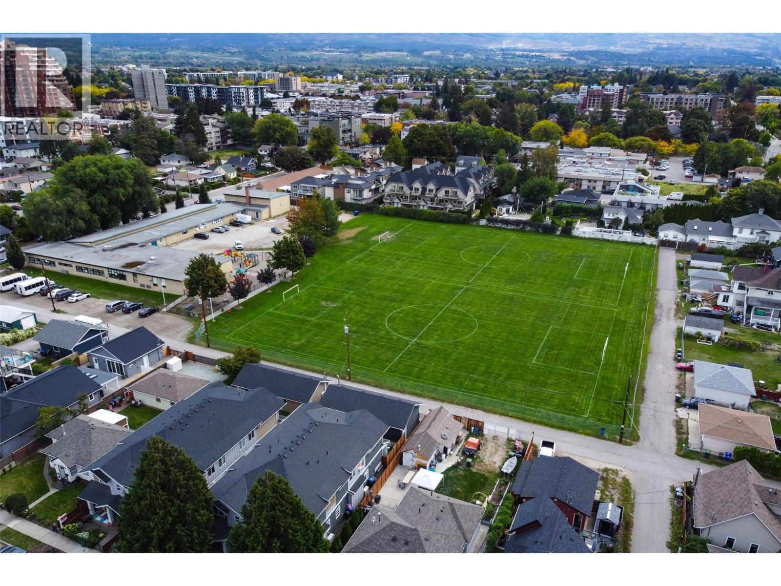 950 & 952 Stockwell Avenue, Kelowna, British Columbia  V1Y 6W2 - Photo 75 - 10403279