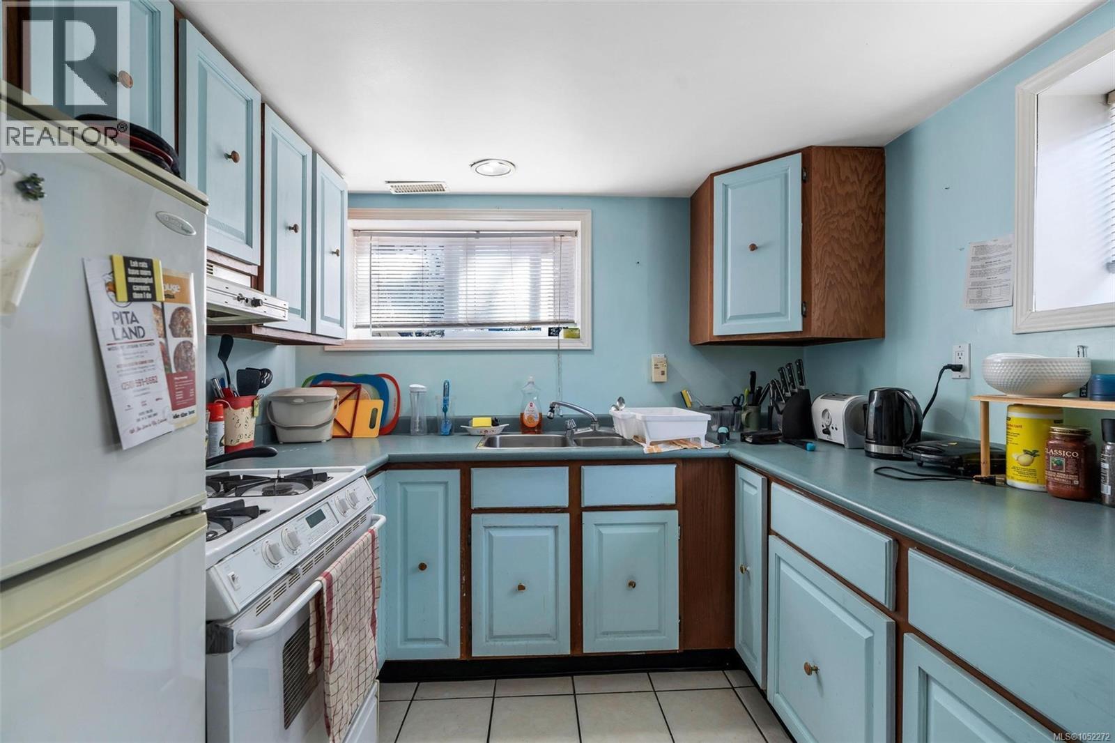 847 Old Esquimalt Rd