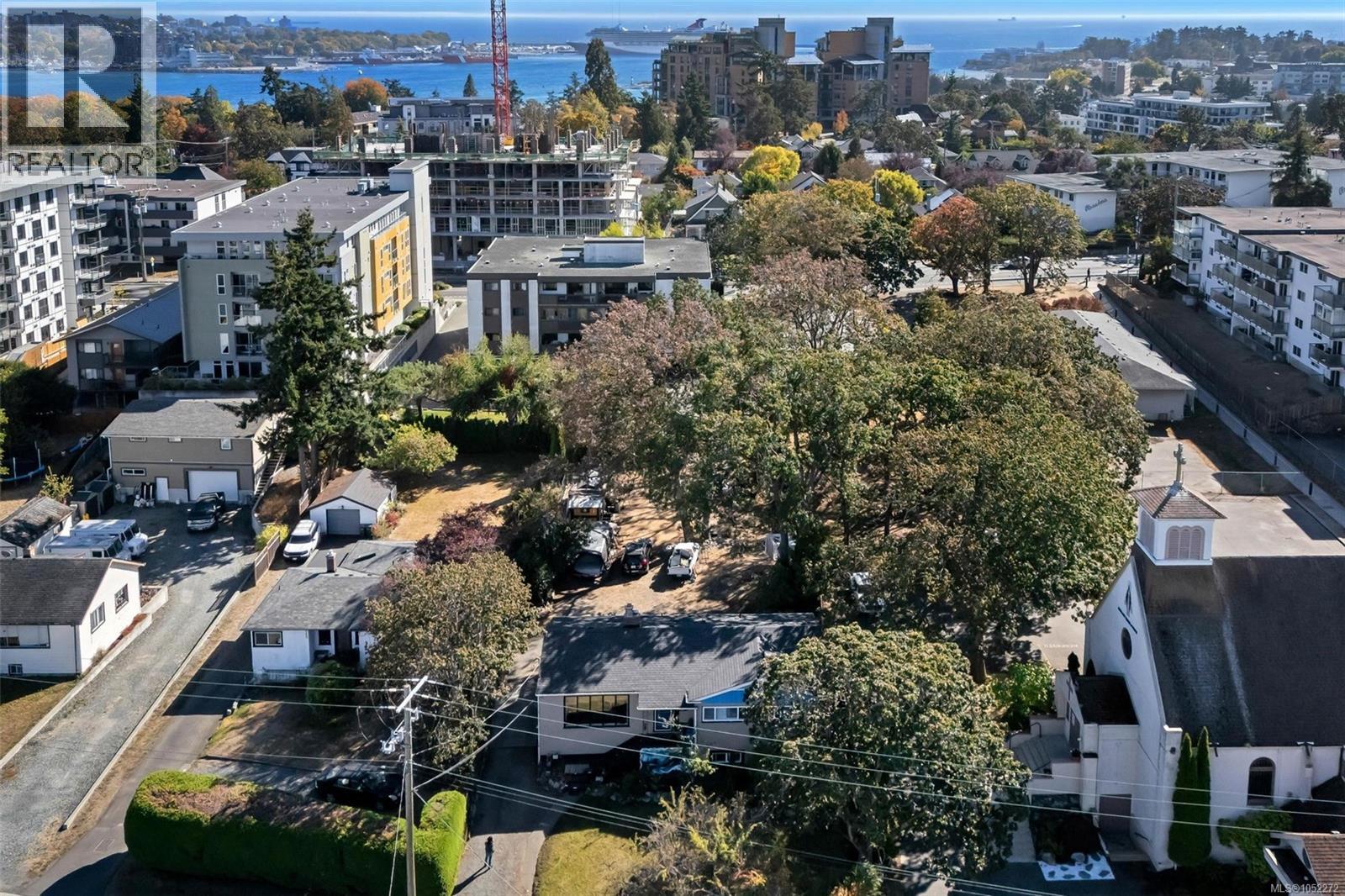 847 Old Esquimalt Rd