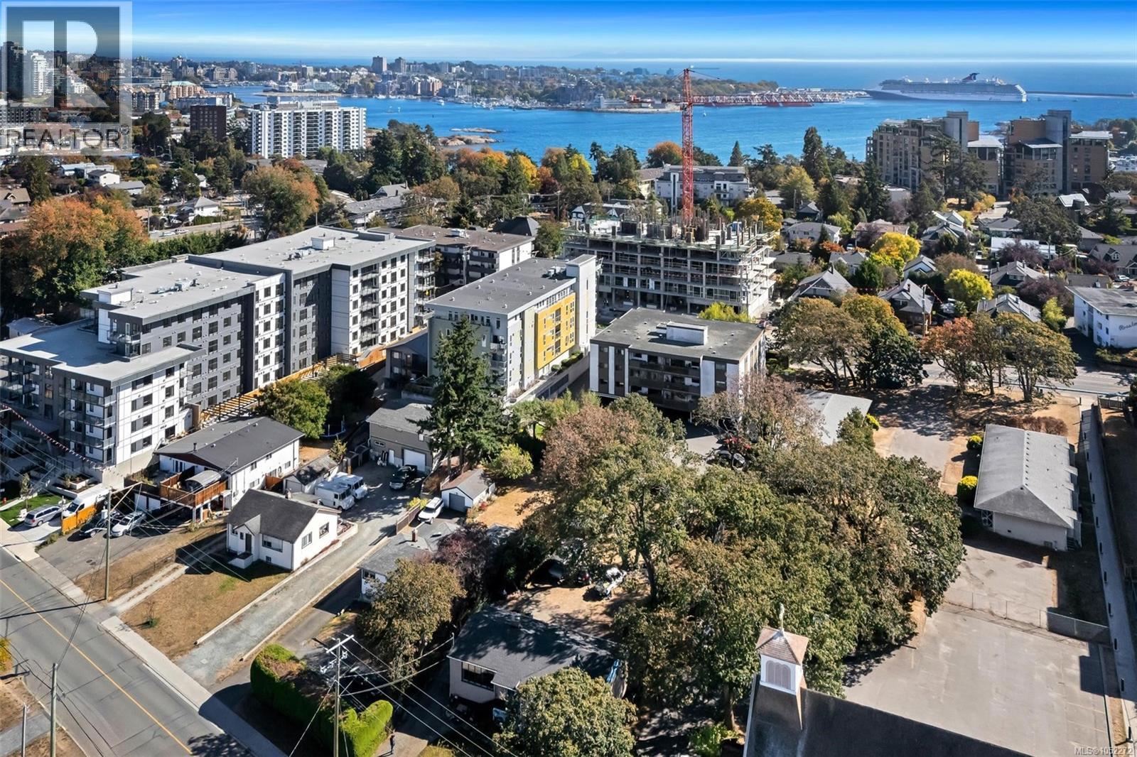 847 Old Esquimalt Rd
