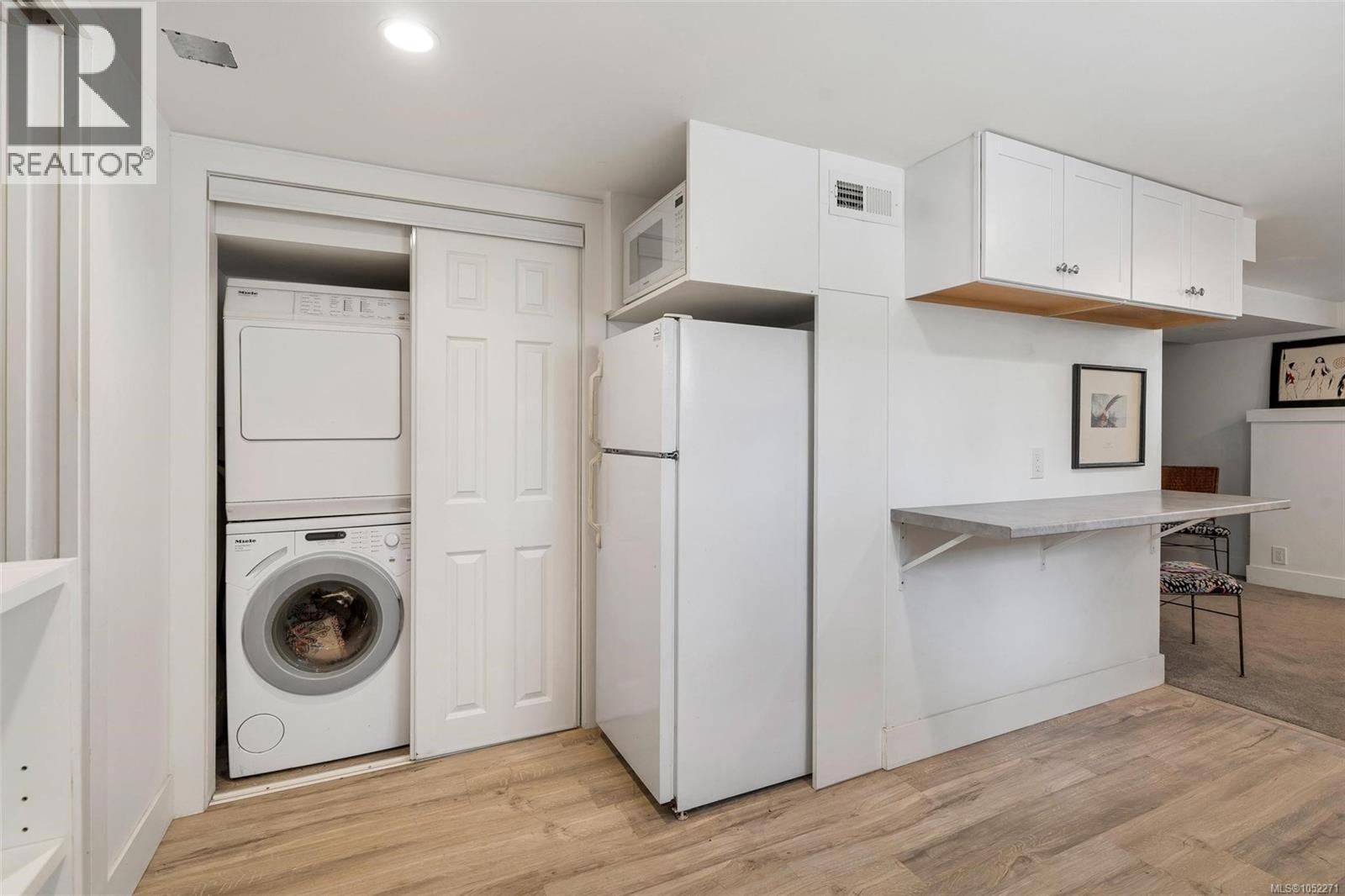 847 Old Esquimalt Rd