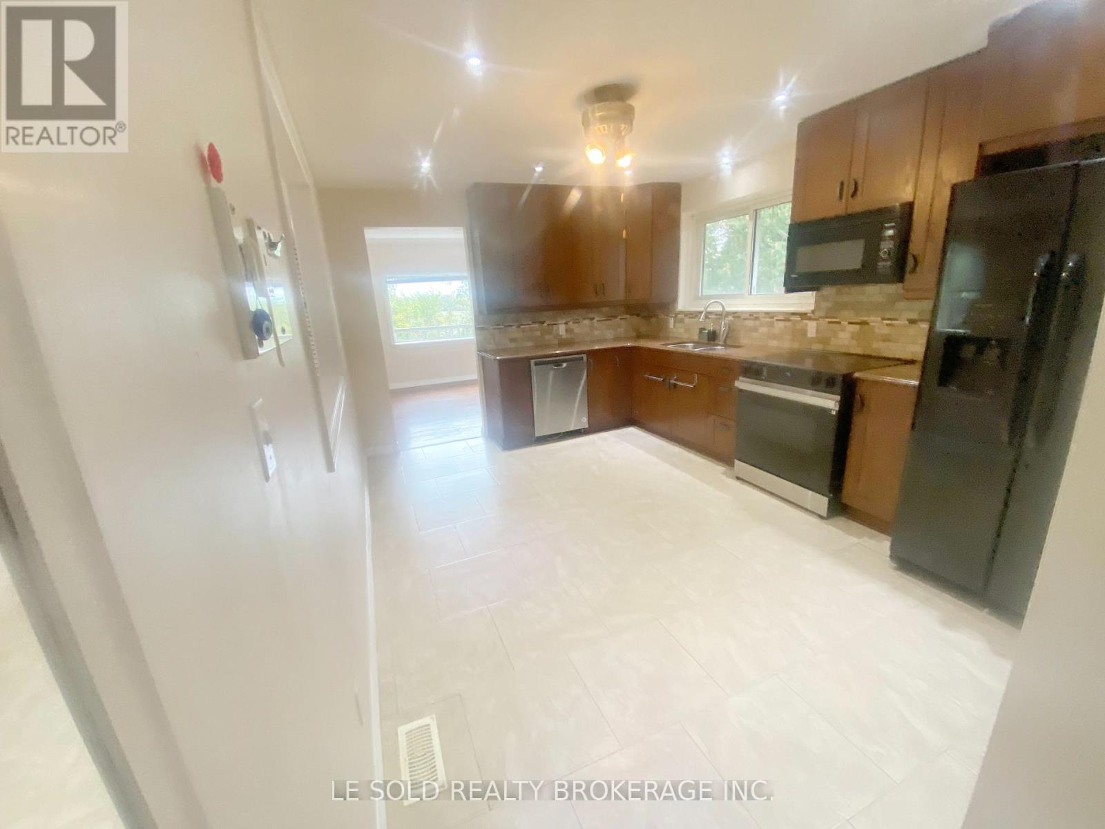 Upper - 50 Dickson Hill Road, Markham, Ontario  L3P 3J3 - Photo 9 - N14030786