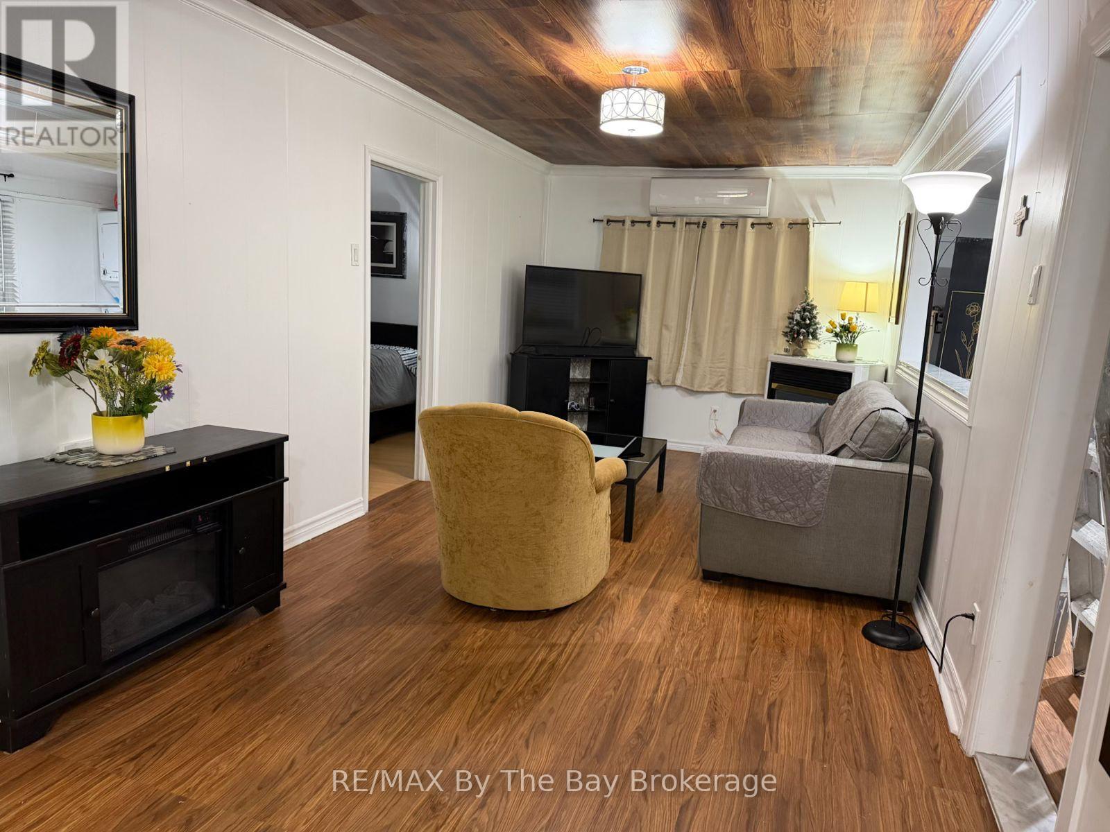 646 River Road E, Wasaga Beach, Ontario  L9Z 2M3 - Photo 7 - S14080246