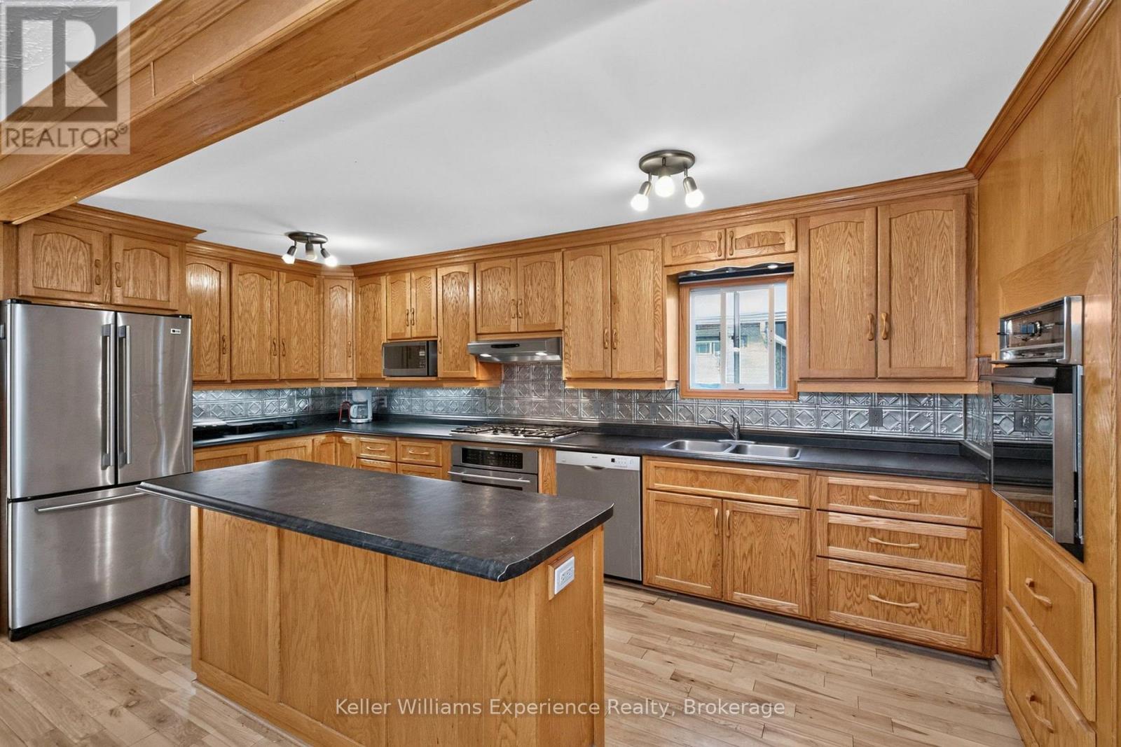 900 Champlain Road, Tiny, Ontario  L9M 0E3 - Photo 28 - S14080300