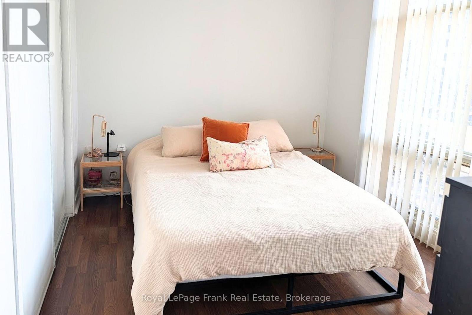 507 - 9 Spadina Avenue, Toronto, Ontario  M5V 3V5 - Photo 2 - C14080298