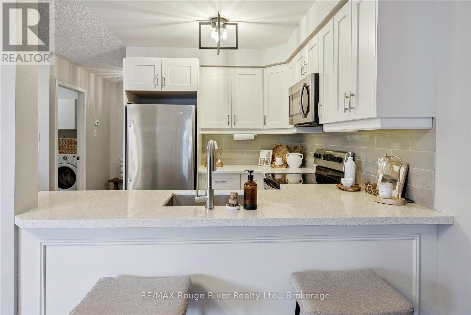 50 Treen Crescent, Whitby, Ontario  L1R 3C8 - Photo 11 - E14080232