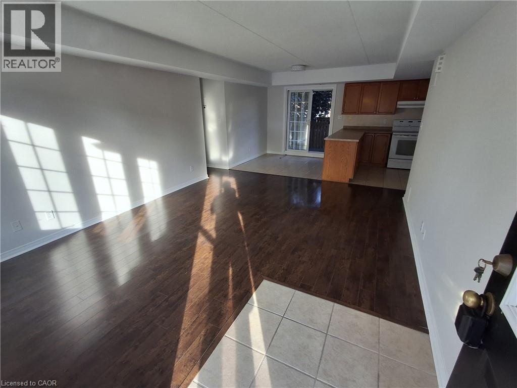 996 Rymal Road E Unit# 15, Hamilton, Ontario  L8W 3N5 - Photo 2 - 40870648
