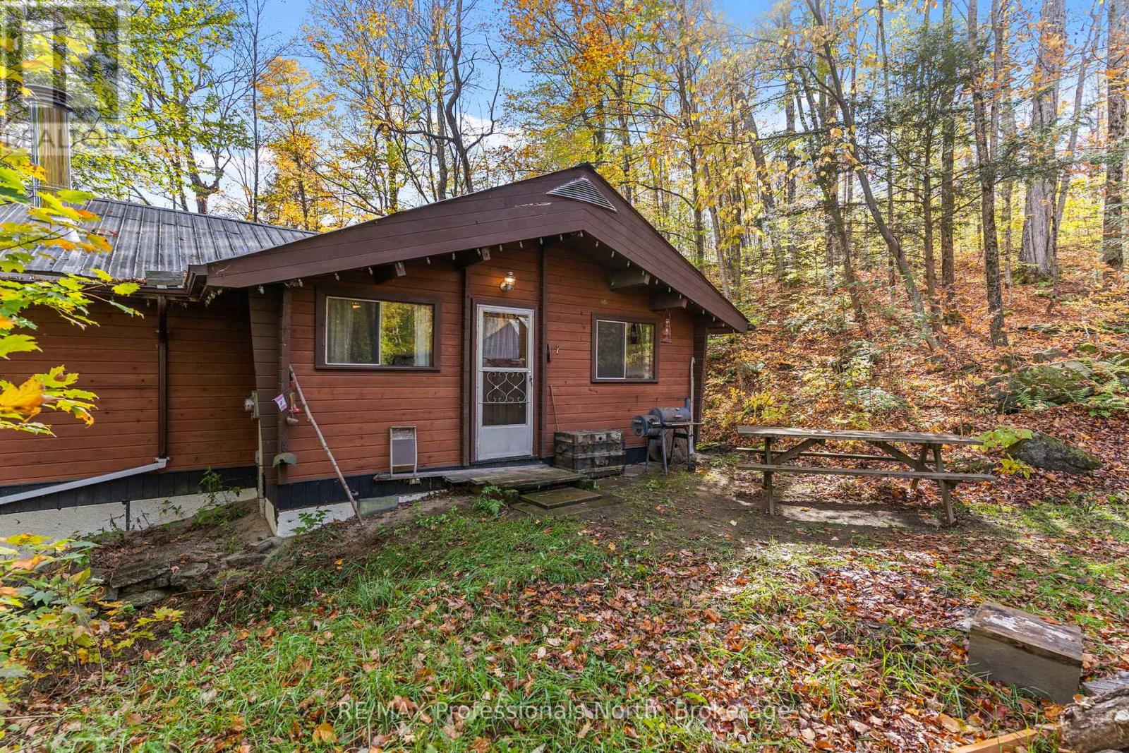 1091 Len Crawford Drive, Dysart Et Al, Ontario  K0L 1M1 - Photo 5 - X14080476