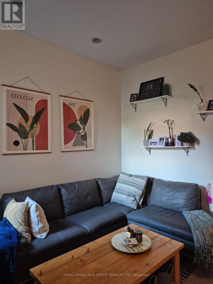 Main Floor - 804 Bloor Street W, Toronto, Ontario  M6G 1L9 - Photo 3 - C14080444