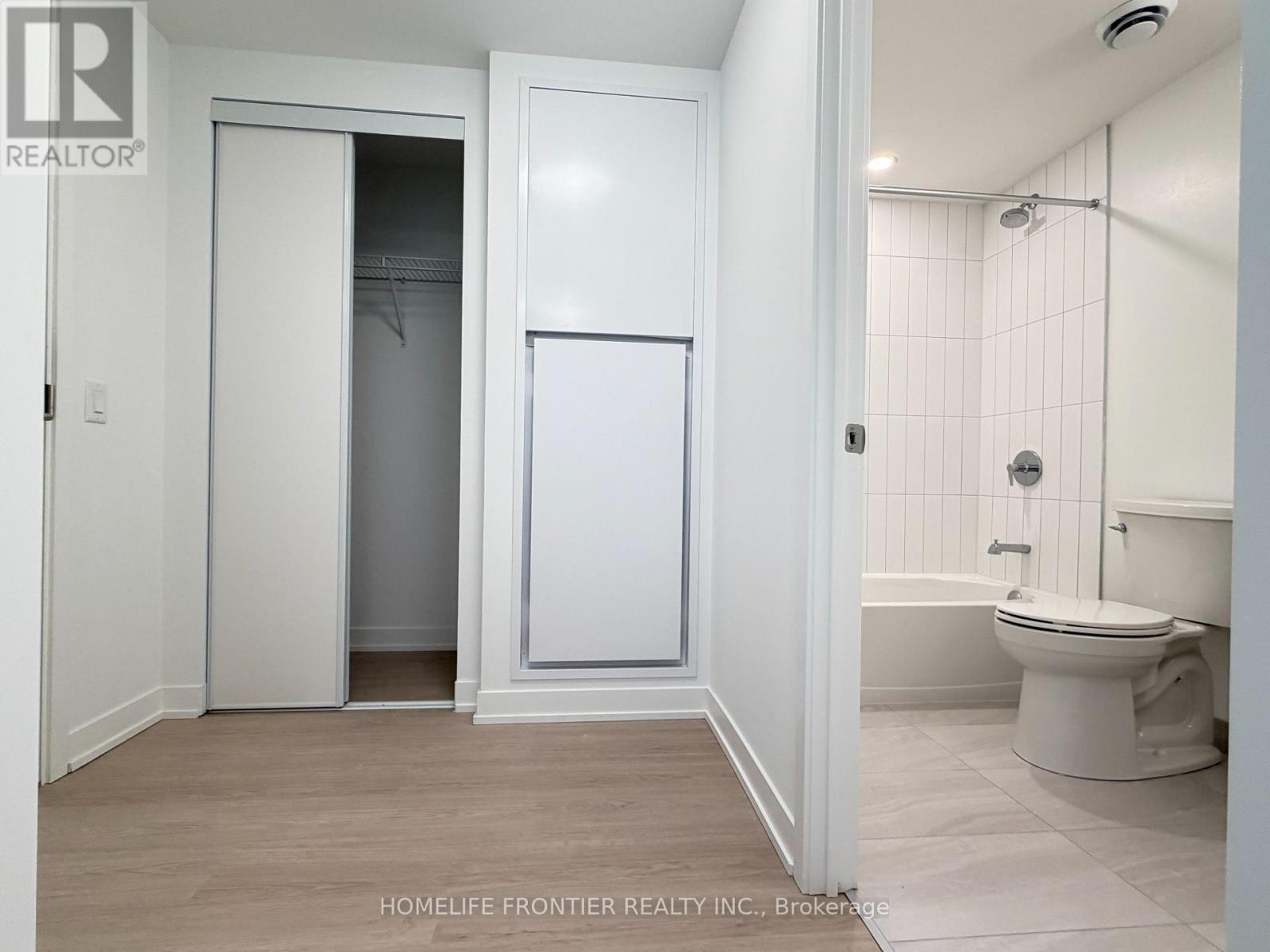 2208 - 15 David Salomon Drive, Toronto, Ontario  M3C 0T3 - Photo 10 - C14080478