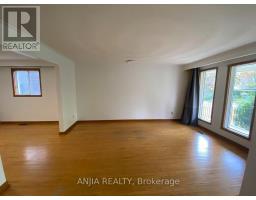 31 DONALDA CRESCENT, Toronto, Ontario