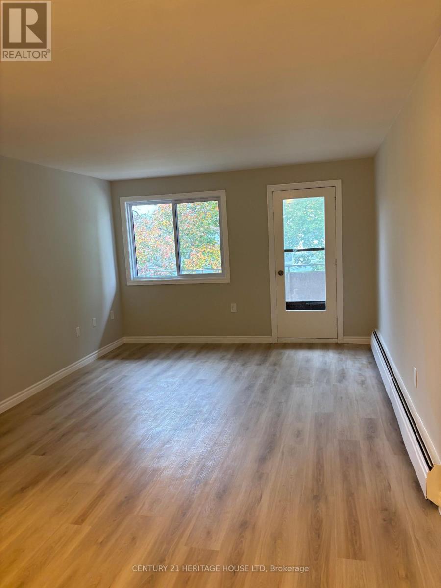 310 - 31 Parkside Drive, St. Thomas, Ontario  N5R 3V1 - Photo 2 - X14080362