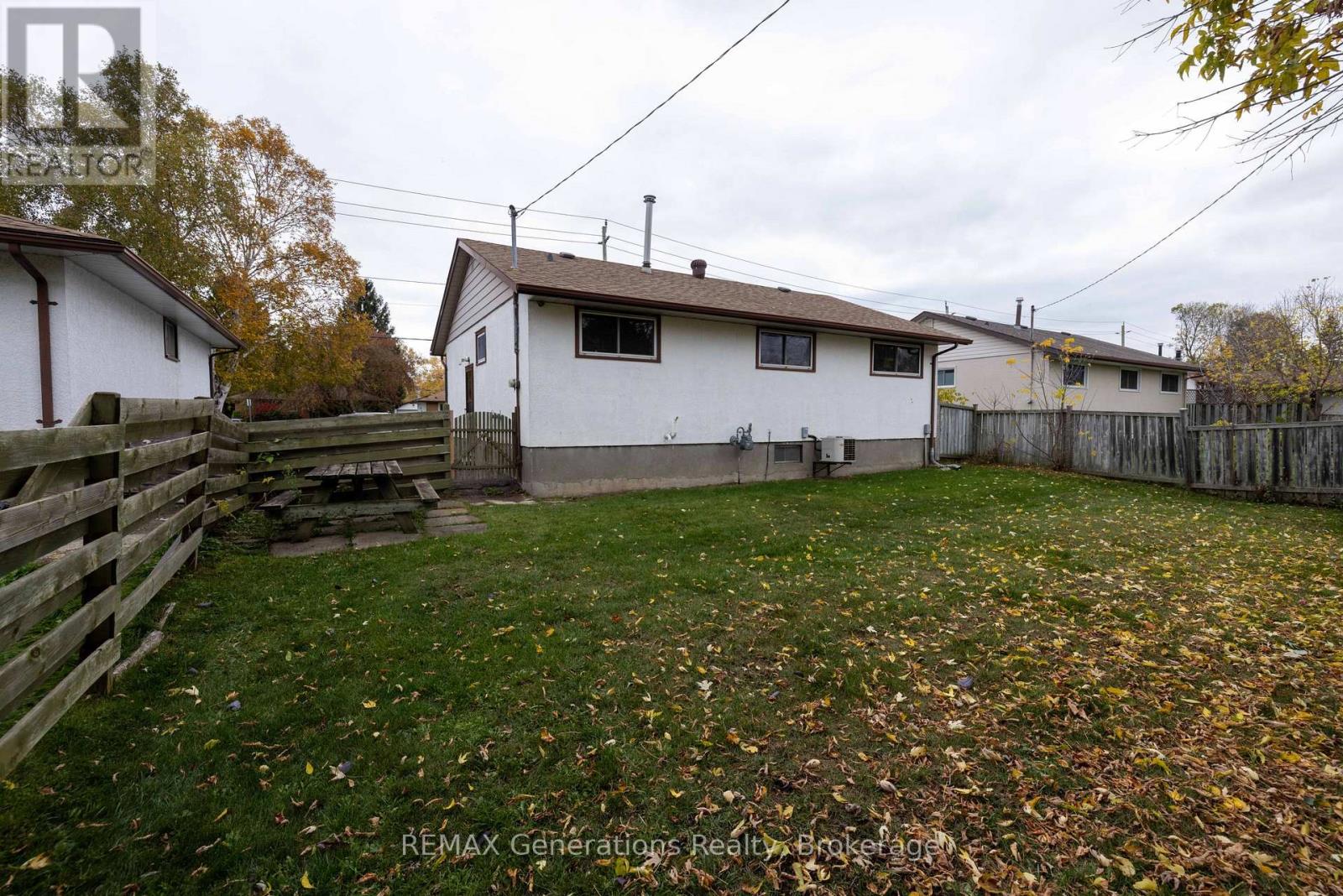 403 Churchill Drive W, Thunder Bay, Ontario  P7C 1V6 - Photo 25 - X14080496