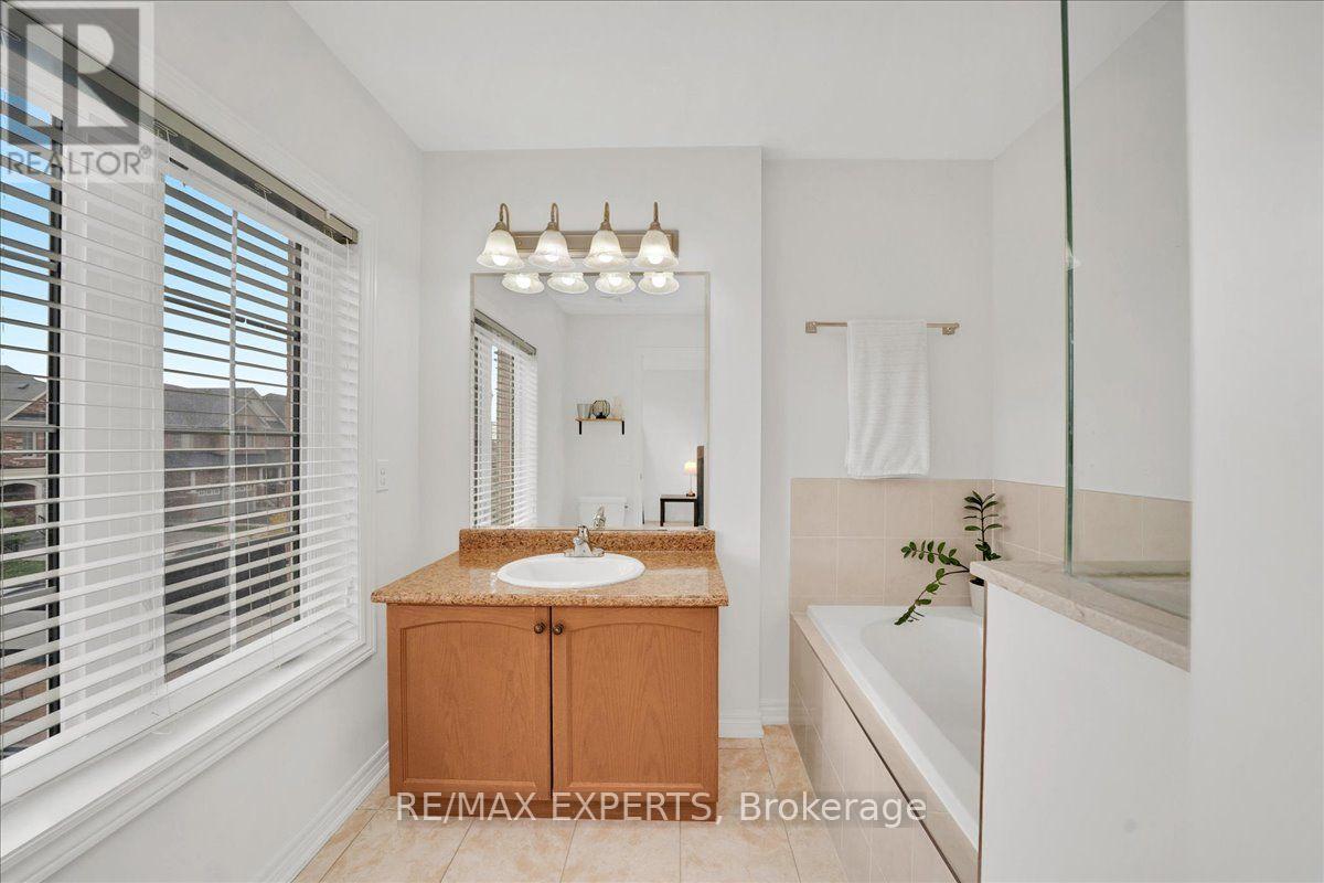 90 Selby Crescent, Bradford West Gwillimbury (Bradford), Ontario  L3Z 0V3 - Photo 26 - N14080442