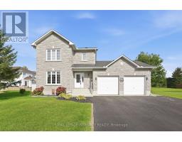 36 FRONTENAC BOULEVARD, Russell, Ontario