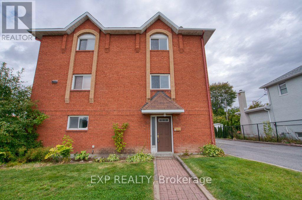 815 A Maitland Avenue, Ottawa, Ontario