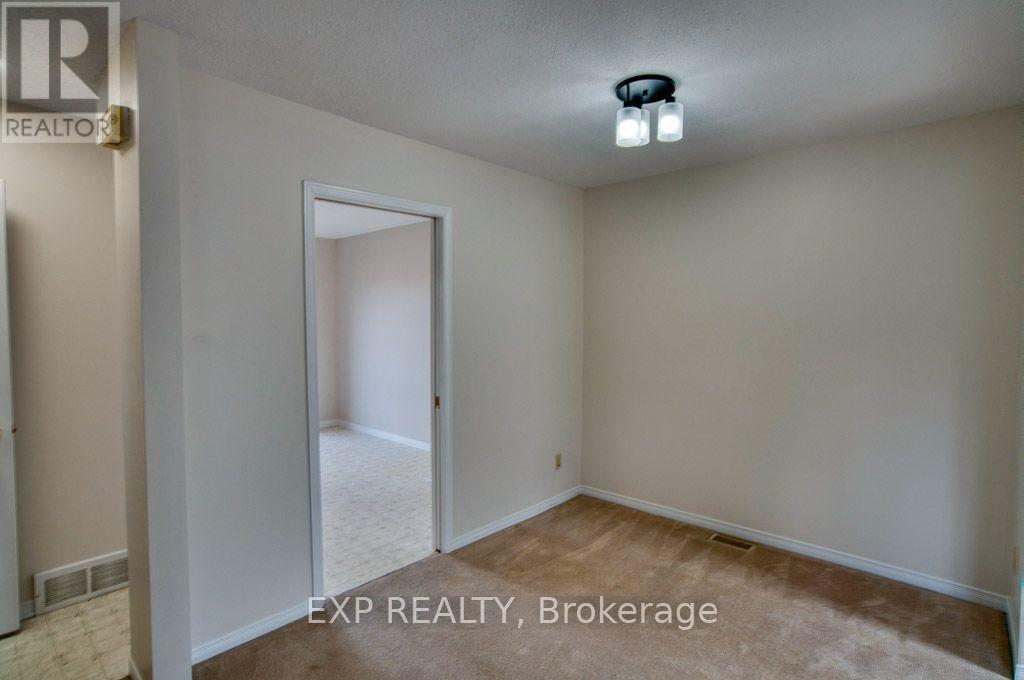 815 A Maitland Avenue, Ottawa, Ontario  K2A 2S2 - Photo 20 - X14080358