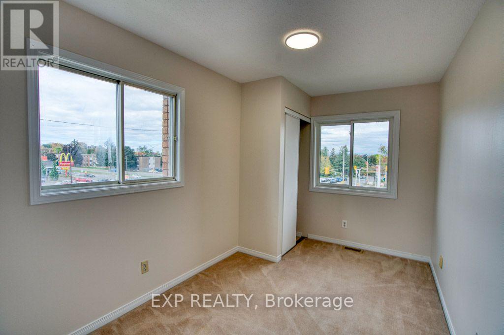 815 A Maitland Avenue, Ottawa, Ontario  K2A 2S2 - Photo 38 - X14080358