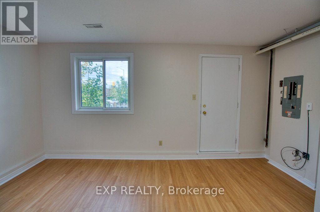 815 A Maitland Avenue, Ottawa, Ontario  K2A 2S2 - Photo 8 - X14080358