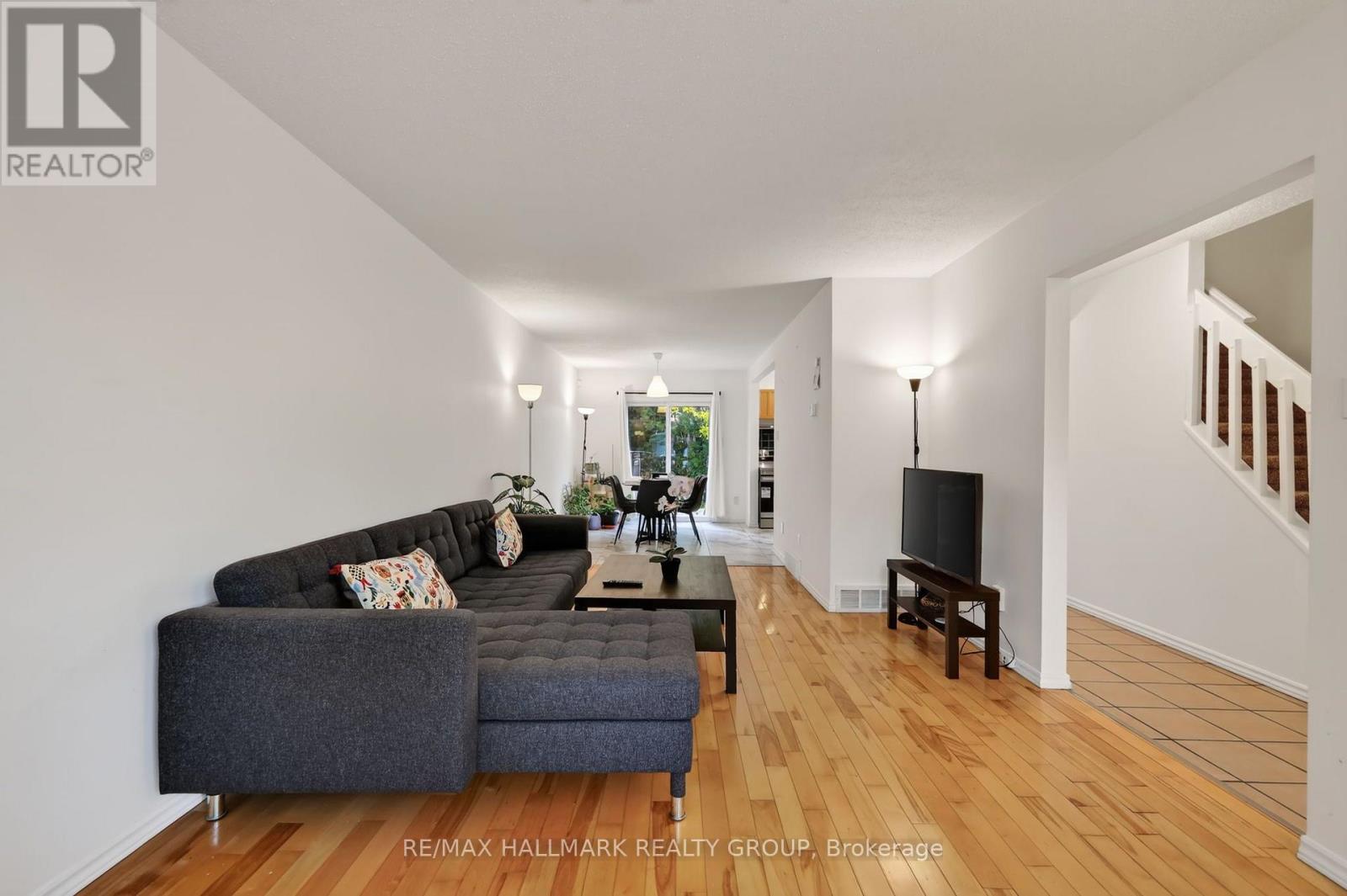 2434 Braeburn Place, Ottawa, Ontario  K1B 4M4 - Photo 3 - X14080572