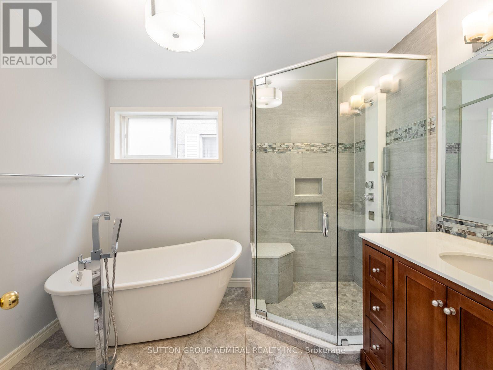 28 Harwood Drive, Barrie (Painswick North), Ontario L4N 7B9 - Photo 25 - S14080202