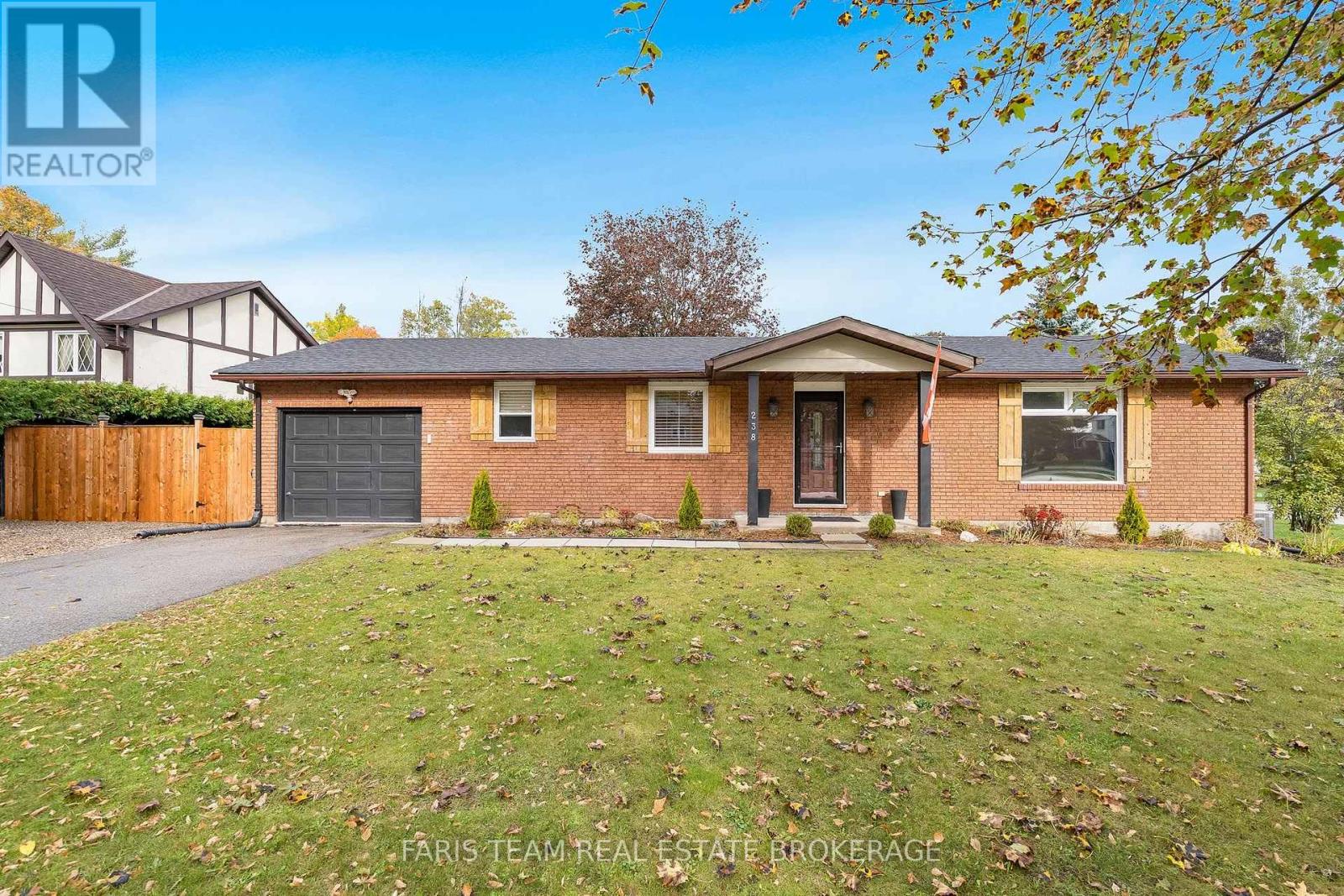238 Mccrea Drive, Clearview, Ontario  L0M 1S0 - Photo 3 - S14080310