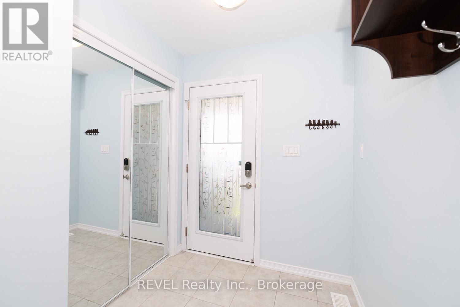 166 Esther Crescent, Thorold, Ontario  L3B 0G8 - Photo 5 - X14080276