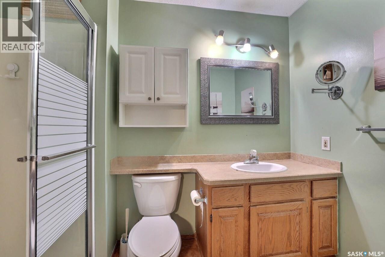 242 Par Place N, Regina, Saskatchewan  S4Y 1H3 - Photo 20 - SK051058