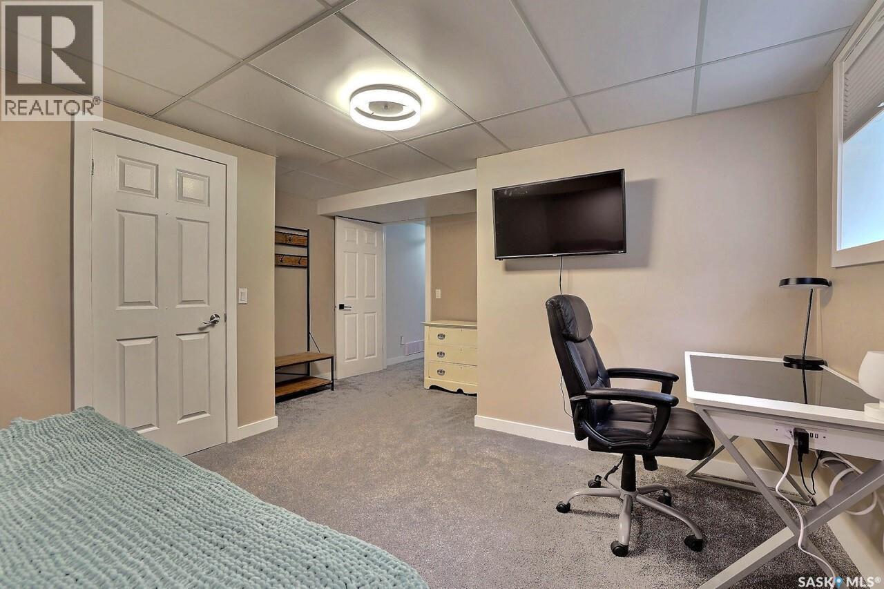 242 Par Place N, Regina, Saskatchewan  S4Y 1H3 - Photo 36 - SK051058