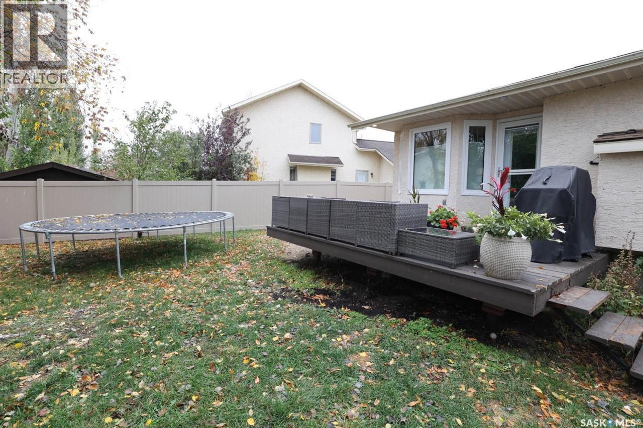 242 Par Place N, Regina, Saskatchewan  S4Y 1H3 - Photo 41 - SK051058