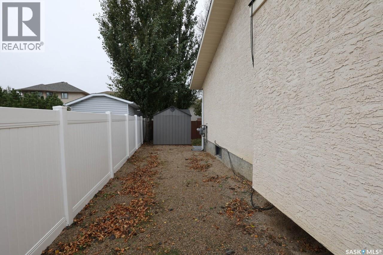 242 Par Place N, Regina, Saskatchewan  S4Y 1H3 - Photo 46 - SK051058