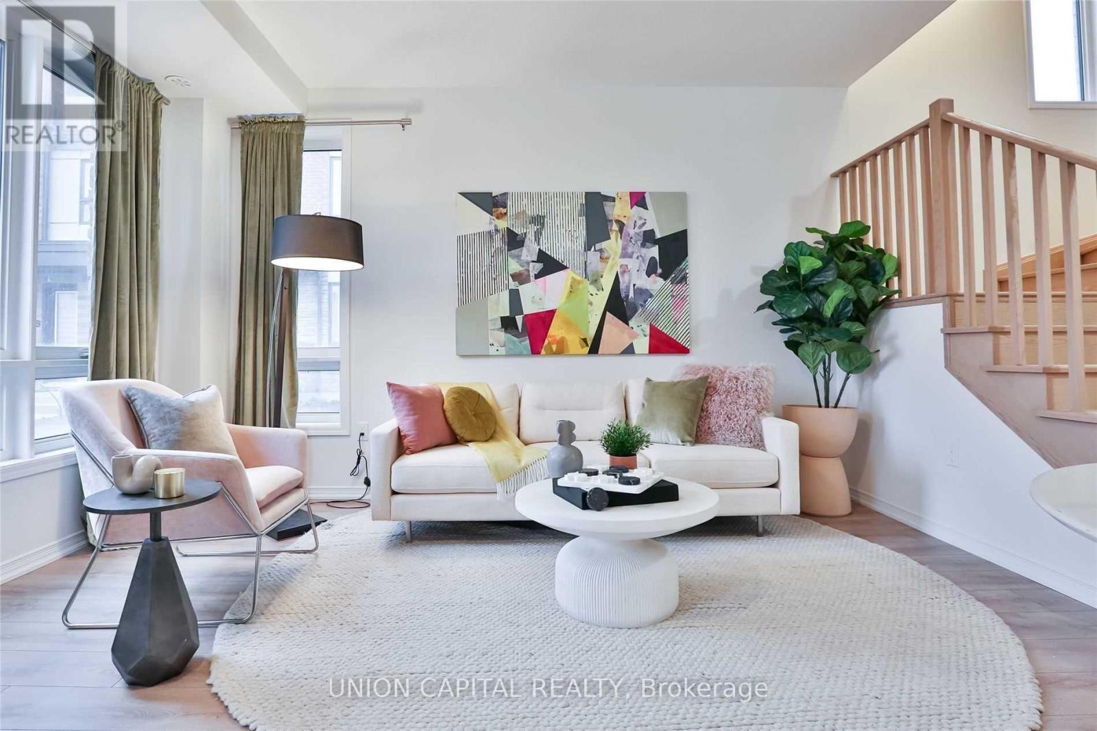 13 - 30 WOODSTREAM DRIVE