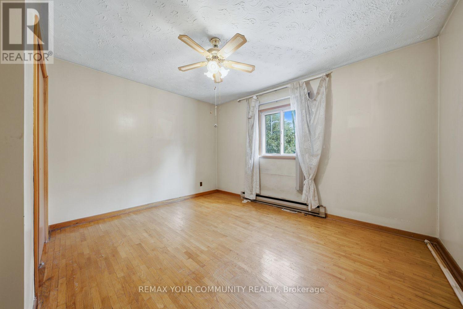 279 Mcroberts Avenue, Toronto, Ontario  M6E 4P8 - Photo 4 - W14080336