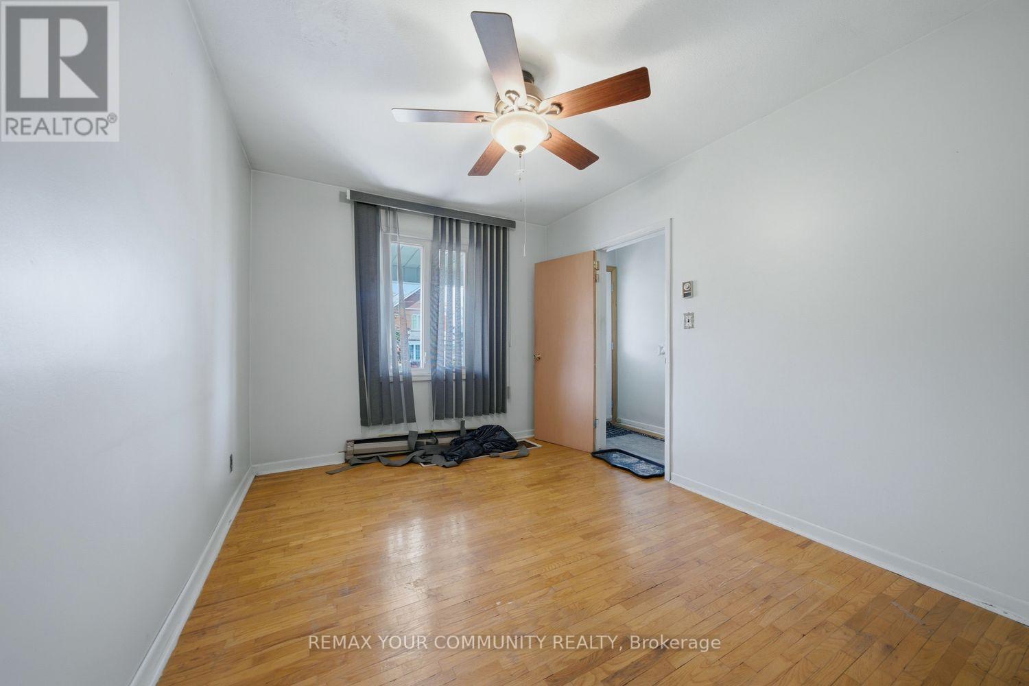 279 Mcroberts Avenue, Toronto, Ontario  M6E 4P8 - Photo 5 - W14080336